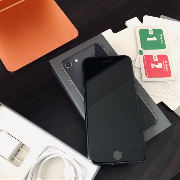 iPhone 8 64 GB Space Gray - Picture 3 of 16